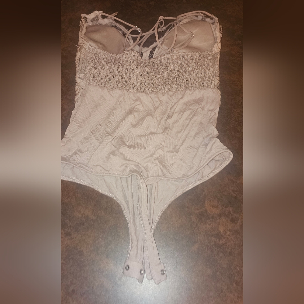 RUE 21 SPAGUETTI STRAP TOP BLOUSE LACE SMALL GUC BODYSUIT - Picture 11 of 12